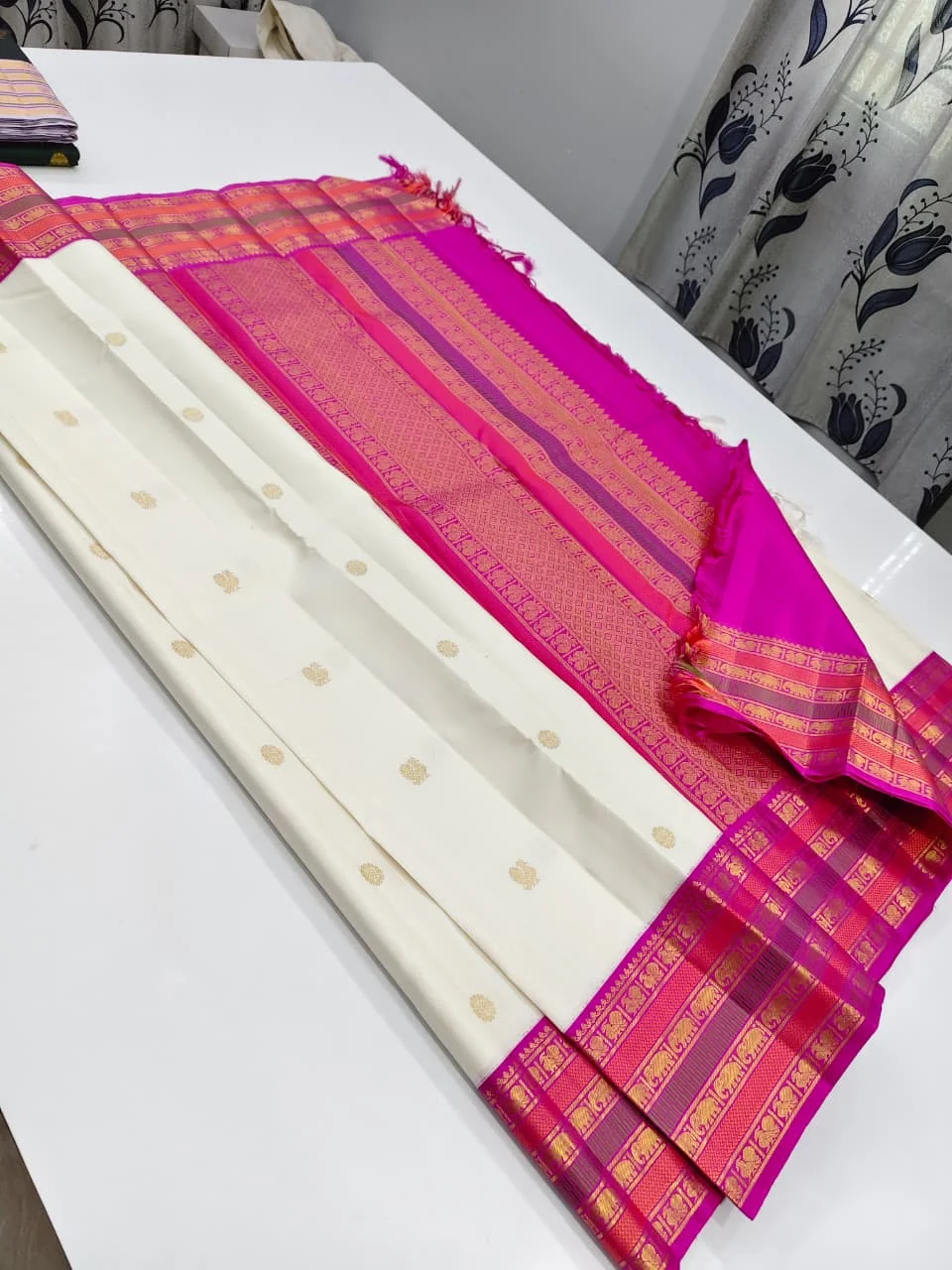 Traditional Zari Border Kanchipuram Silk Saree